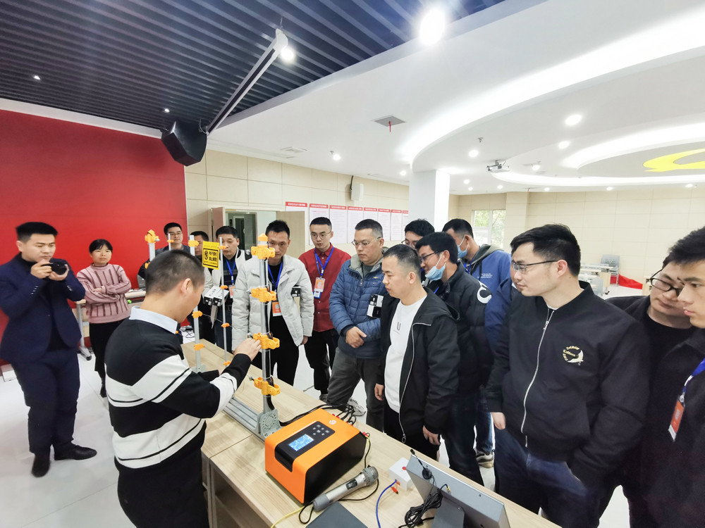 閃耀星城——艾禮安智慧報警大講堂走進湖南