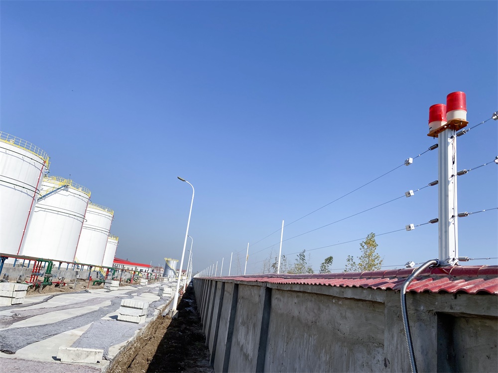 石油石化廠區周界張力電子圍欄解決方案